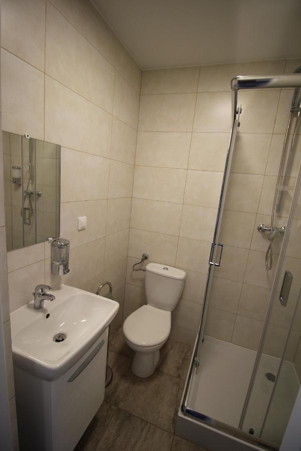 Pod Kominem Pokoje I Apartamenty Brzezie  Экстерьер фото